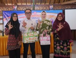 Dorong Ciptakan Usaha Sampingan Bupati Adipati Buka Pelatihan Pemanfaatan Limbah Plastik