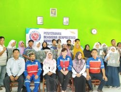 Siswa SMP Negeri 2 Gempol Dapatkan Bantuan Beasiswa Dari CSR Indocement