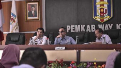 Bupati Adipati Pimpin Rapat Evaluasi Kinerja TP2DD Kabupaten Way Kanan Tahun 2023