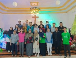 Among (Anak Muda Eco Bhinneka Blambangan) dan Eco Bhinneka Muhammadiyah Kunjungi Gereja Kristen