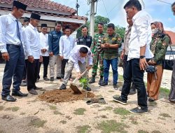 10.430 Kelompok Penyelenggaraan Pemungutan Suara (KPPS) Pemilu 2024 Se-Kabupaten Way Kanan resmi dilantik secara serentak