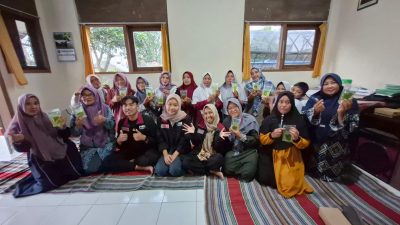 Membuat Minuman Yang Berkhasiat Dan Menyegarkan Dari Tanaman Aloe Vera, MI-LOVE (MINUMAN ALOEVERA)