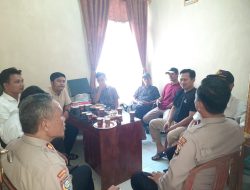 Jum’at Curhat, Polres Way Kanan SambangI Balai Kampung Bhakti Negara