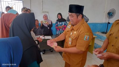 Pemerintah Kampung Bonglai Bagikan Bantuan Langsung Tunai BLT-DD di Bulan Suci Ramadhan