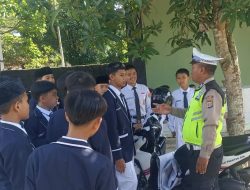 Polres Way Kanan Laksanakan Program ‘Police Goes to School’ di SMP IT Cendekia Insani