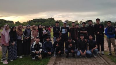 Mahasiswa Ilmu Komunikasi Unismuh Makassar Amati Interaksi Sosial di Lapangan Syekh Yusuf Sungguminasa