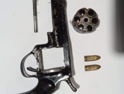 Patroli Malam, Polsek Banjit Bekuk Pemuda Miliki Senpi Rakitan