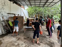 PMM Kelompok 81 Gelombang 4 Universitas Muhammadiyah Malang Melaksanakan Kegiatan Gotong Royong Bersama Warga Sekitar Panti As-Salaam Sobur