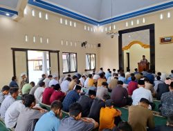 Badlul Rifa’i Menjadi Khotib Perdana Pada Sholat Jum’at Perdana di Masjid Umar bin Khottob Purwokerto