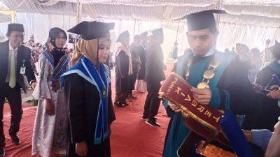 4 Wisudawan Terbaik STIT Al-Hikmah Way Kanan Angkatan IV Tahun Akademik 2023/2024