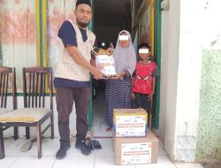 Lazismu dan Pemuda Muhammadiyah Pidie Salurkan Bantuan Sedekah Pangan kepada Keluarga Pra Sejahtera