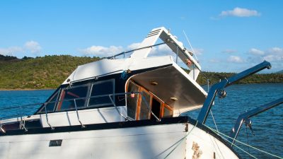 Nelayan Tak Melaut, Pelampung Bocor, Lambung Kapal Bolong