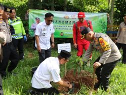 Polres Way Kanan Peringati Hari Bhayangkara Ke-78 dengan Penanaman Pohon di Bendungan Way Umpu