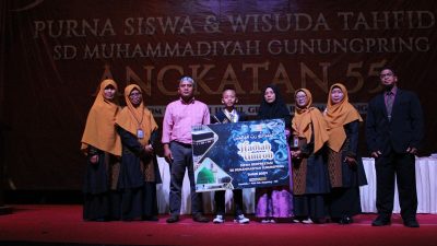 Wisuda Tahfidz dan Purna Siswa SD Muhammadiyah Gunungpring Angkatan 55 Berlangsung Khidmat dan Mengharukan