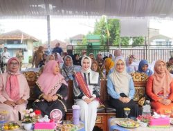 Dessy Adipati Lantik Lulusan TK Islam Ar-Ridho Tahun Pelayanan 2023/2024