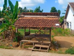 Kontroversi Gardu Poskamling di Kampung Bumi Harjo: Camat Buay Bahuga dan Istri Oknum Polisi Terlibat Cekcok