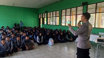 Polsek Blambangan Umpu Beri Penyuluhan Kamtibmas kepada Siswa Baru SMKN 1 Blambangan Umpu