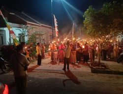 Masyarakat dan Siswa SMP ITE Cidikia Insani Gelar Pawai Obor Sambut Tahun Baru Islam 1446 Hijriah