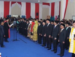 DPRD Pesibar Periode 2024-2029 Dilantik: Bupati Agus Istiqlal Ajak Anggota Prioritaskan Kepentingan Publik