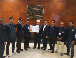 Ketua Wantim NasDem Muslim Ayub Serahkan SK B1 KWK dari DPP kepada Suhaidi – Maliki Maju Pilkada Gayo Lues