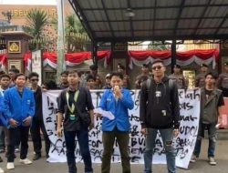 PMII Jakarta Pusat Gelar Aksi Demo di Mabes Polri dan Kemenkominfo, Tuntut Penanganan Serius Judi Online