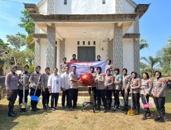 Polwan Polres Way Kanan Gelar Bakti Sosial Religi di Tempat Ibadah Kecamatan Umpu Semenguk