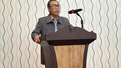 Rektor UWM Ajak Calon Wisudawan FISIPOL Tingkatkan Daya Saing dengan Personal Branding dan Soft Skill
