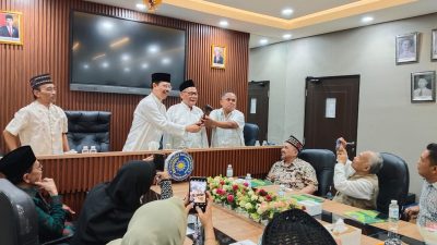 Dr. H. Desri Arwen Dilantik sebagai Rektor Universitas Muhammadiyah Tangerang Periode 2021-2025 Pengganti Antar Waktu