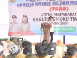 Bupati OKU Timur Serahkan 491 e-Sertifikat TORA: Langkah Menuju Negara Berdaulat