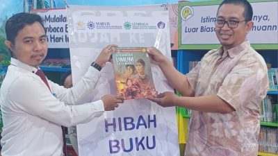 MPI PP Muhammadiyah Hibahkan Buku ke Perpustakaan SD Muhammadiyah Suronatan