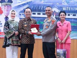 Bupati Way Kanan Hadiri Pisah Sambut Kapolres