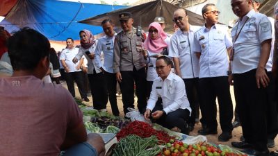Pengendalian Inflasi Daerah, Sekda Way Kanan Pantau Harga Kebutuhan Pokok