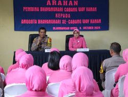 Bhayangkari Way Kanan Diberi Pembinaan dan Motivasi oleh Kapolres dan Ketua Bhayangkari