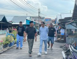 Sosialisasi Di Berbas Pantai, Chusnul Dhini Dialog dengan Nelayan dan Pedagang 