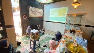 Tim Dosen UM Bandung Bantu UMKM Dimsum Eat’eung Tingkatkan Kualitas dan Legalitas Produk