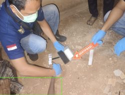 Pria Tak Dikenal Diduga ODGJ Ditemukan Meninggal di Gedung Keagamaan, Polres Way Kanan Olah TKP