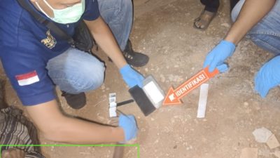 Pria Tak Dikenal Diduga ODGJ Ditemukan Meninggal di Gedung Keagamaan, Polres Way Kanan Olah TKP