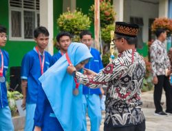 Pemberian Beasiswa Prestasi Meriahkan Apel Pagi MA Muhammadiyah Metro