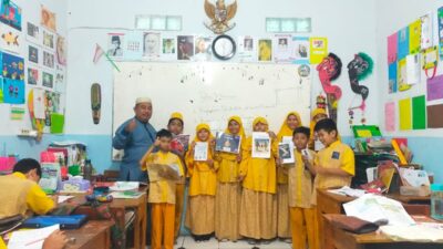 Perkuat Literasi, SD Muhammadiyah 22 Surabaya Dorong Siswa Berkarya Komik