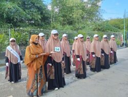 Jalan Sehat Muslimah Meriahkan Milad ke-108 Aisyiyah di Bumiayu