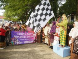 Bupati Ayu Asalasiyah Lepas Karnaval Budaya PAUD, Tanamkan Semangat Kartini Sejak Dini di Way Kanan