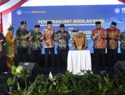 Abdul Mu’ti Resmikan SMA Berbasis Kearifan Lokal di Papua Barat