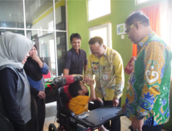 Pemkab Way Kanan dan Kemensos Salurkan Bantuan Sosial ATENSI kepada 45 Penyandang Disabilitas dan Kelompok Rentan