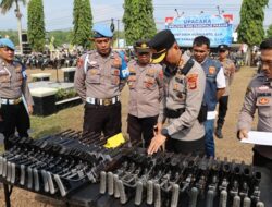Apel Perdana, Kapolres Way Kanan Cek Randis dan Senpi Dinas